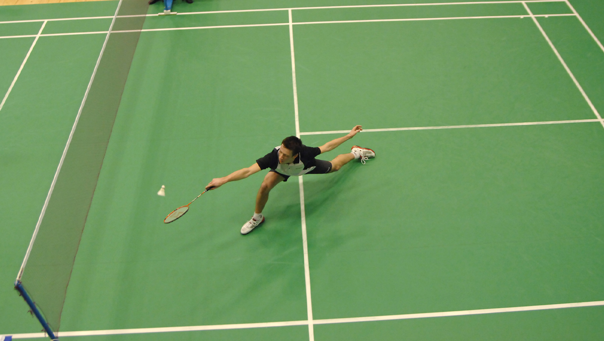 Our Logan | Logan City Council | What's On in Logan - photo of a badminton player.
