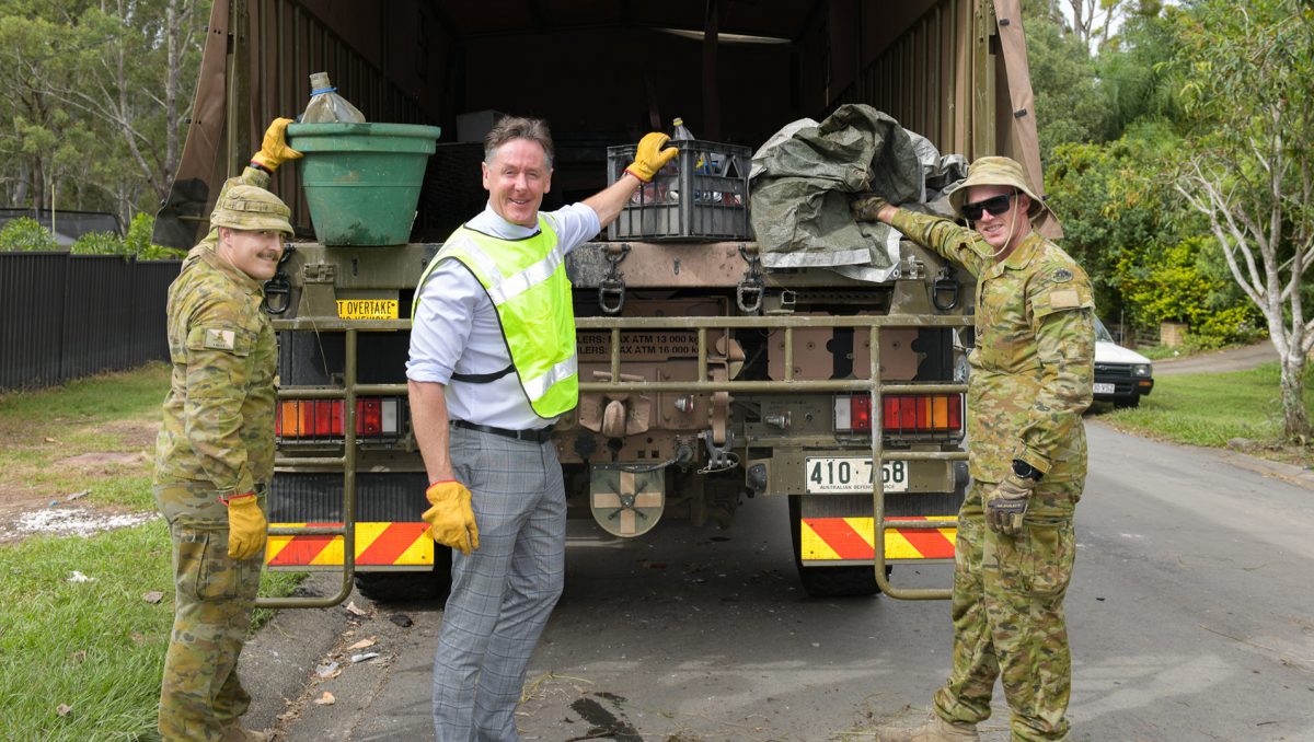 A photograph of Mayor Darren Power, with Lieutenant Sam Tenni and Bombardier Nathan Sawdy of the 1st Regiment of the Royal Australian Artillery.