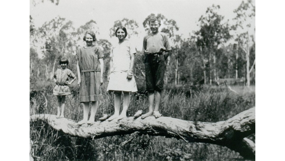 Members of the Gardner and McTaggart families