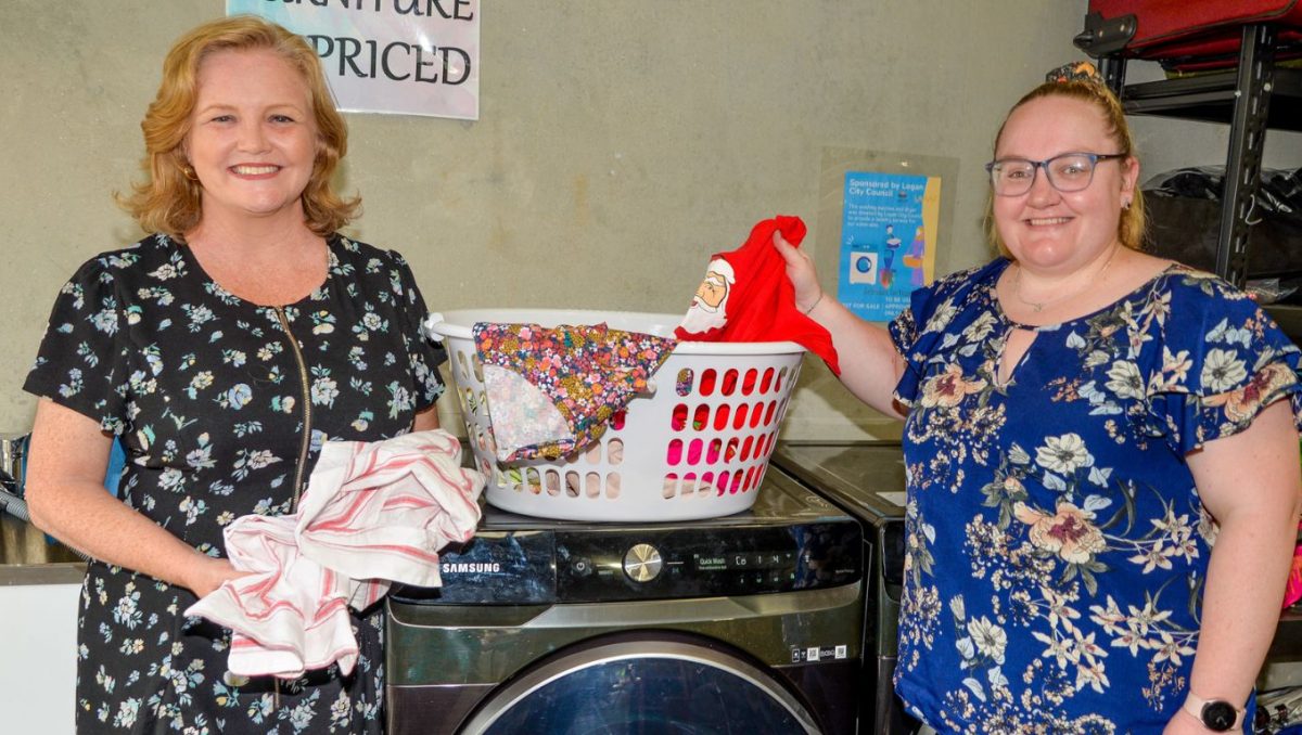Councillor Laurie Koranski (left) with Defenders for Hope director Tomeeka Smith, at the charity’s new laundry service.