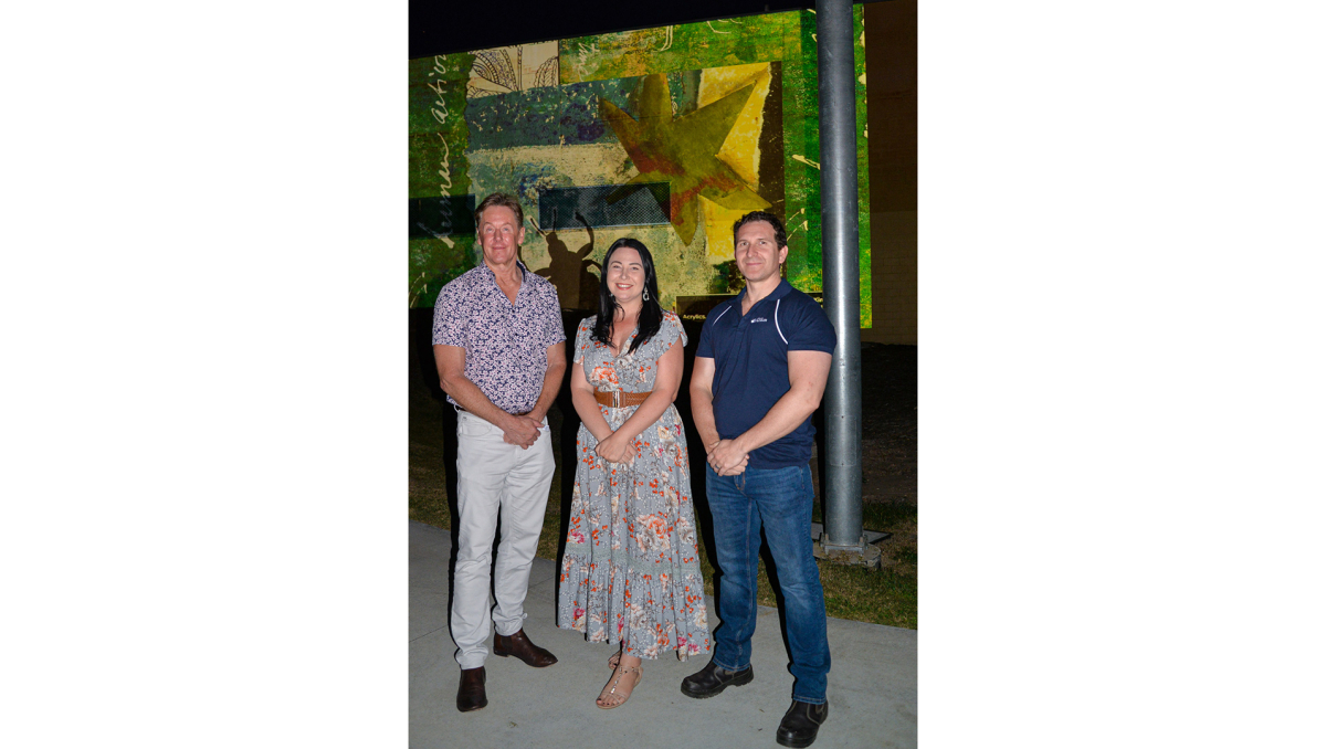 Mayor Darren Power, Division 3 Councillor Mindy Russell and Lifestyle Chair Councillor Tony Hall at the new lighting projection in Slacks Creek.