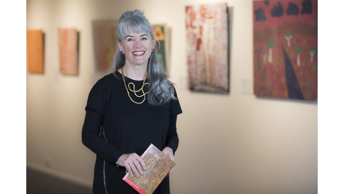 The late Robyn Daw, the former Logan City Council Creative Industries Program Leader, will be honoured through a new scholarship for young artists in the City of Logan.