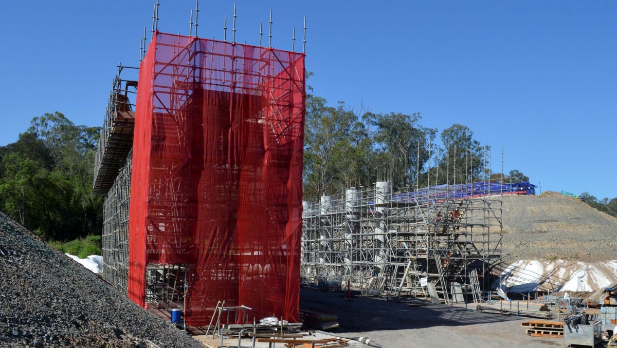 The new 8m high Norris Creek Bridge under construction.