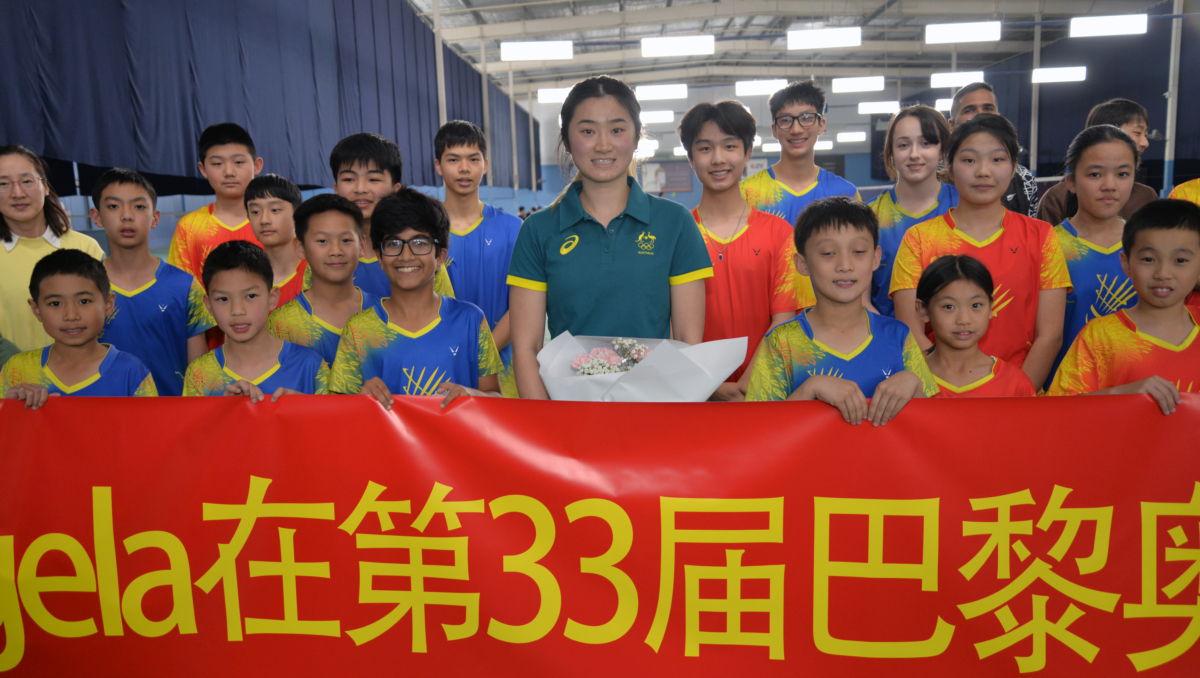 An image of Angela Yu being farewelled by fans at Sky Badminton Centre in Logan Central