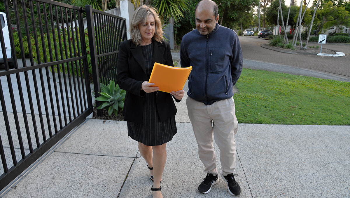 An image of Cr Lisa Bradley and Vishal Jaitley discussing the long-term future of the city.