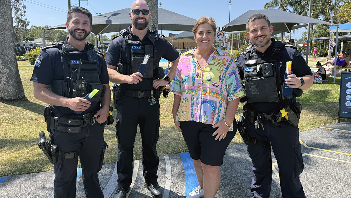 Cr Karen Murphy treats officers from Eagleby Neighbourhood Police Beat with refreshing ice blocks at the recent Eagleby pool party. An image of Cr Karen Murphy treating officers from Eagleby Neighbourhood Police Beat with refreshing ice blocks at the recent Eagleby pool party.